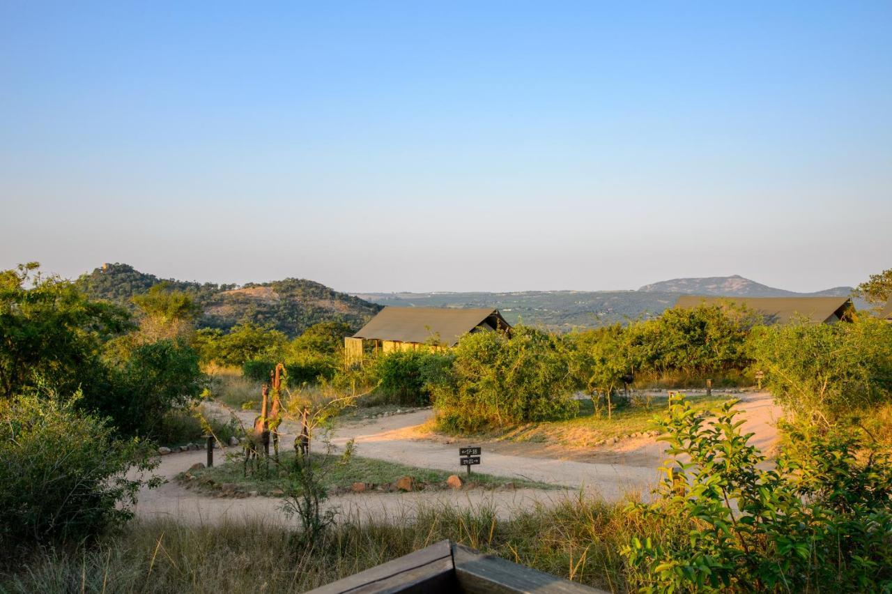 Ndhula Luxury Tented Lodge White River Exteriör bild