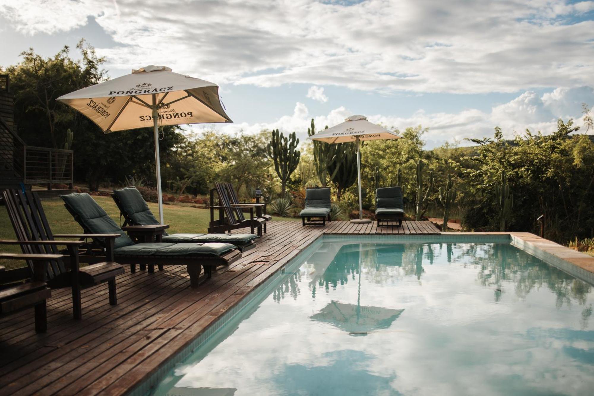 Ndhula Luxury Tented Lodge White River Exteriör bild