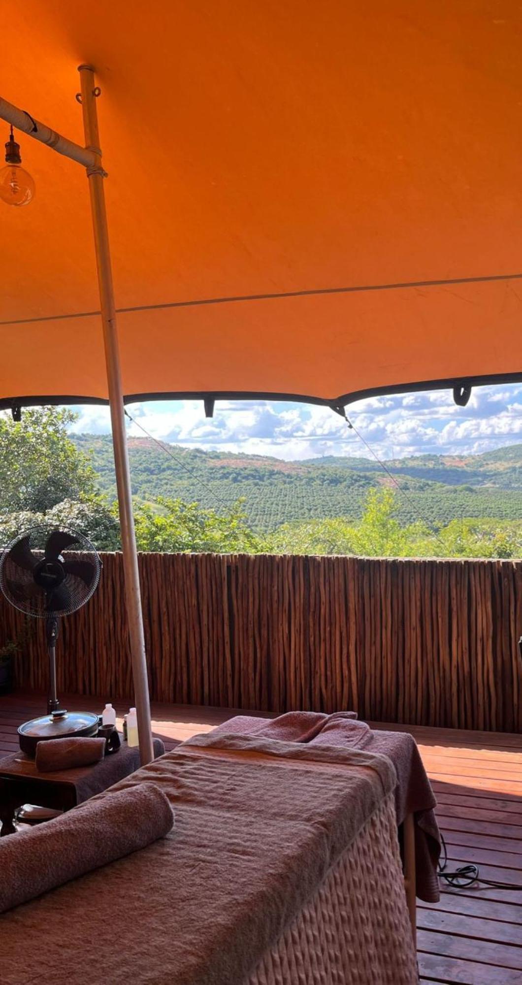 Ndhula Luxury Tented Lodge White River Exteriör bild