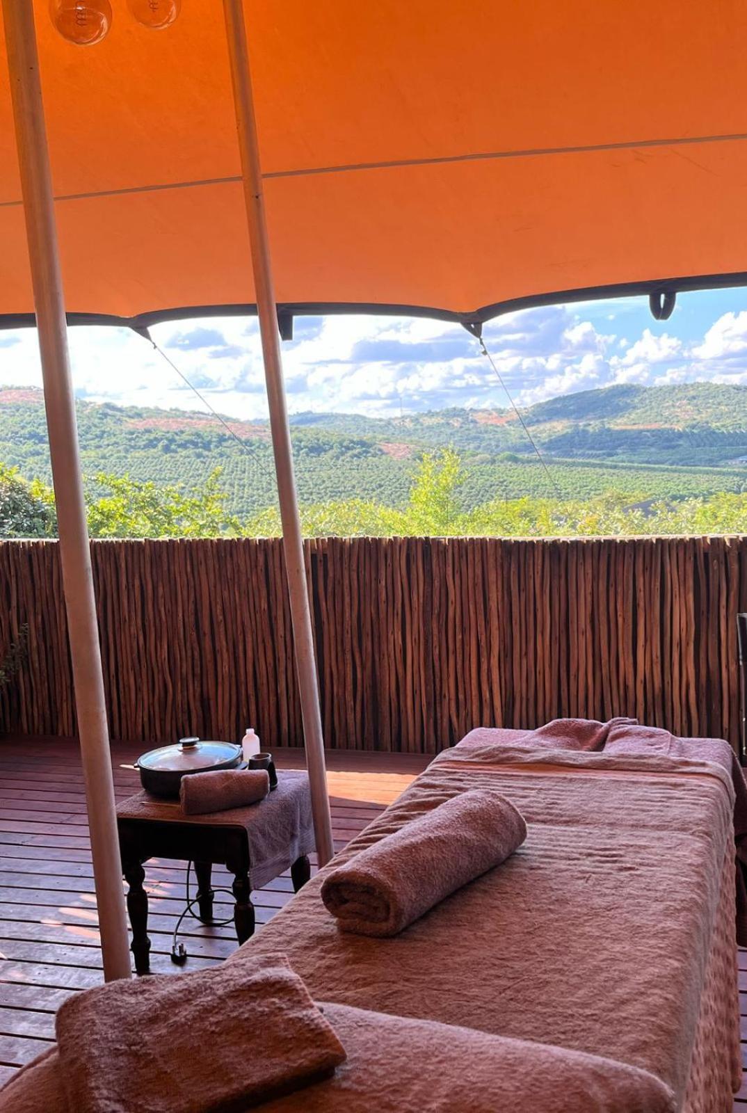 Ndhula Luxury Tented Lodge White River Exteriör bild