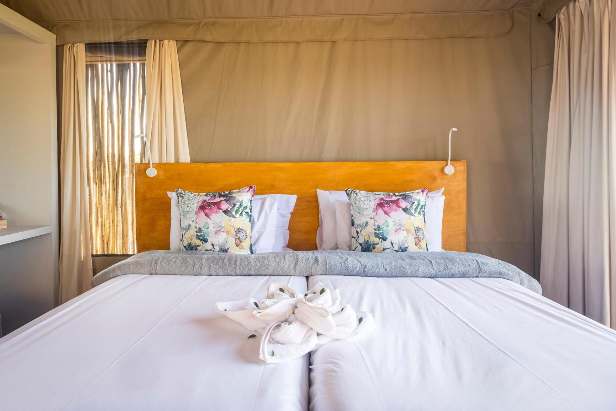 Ndhula Luxury Tented Lodge White River Exteriör bild